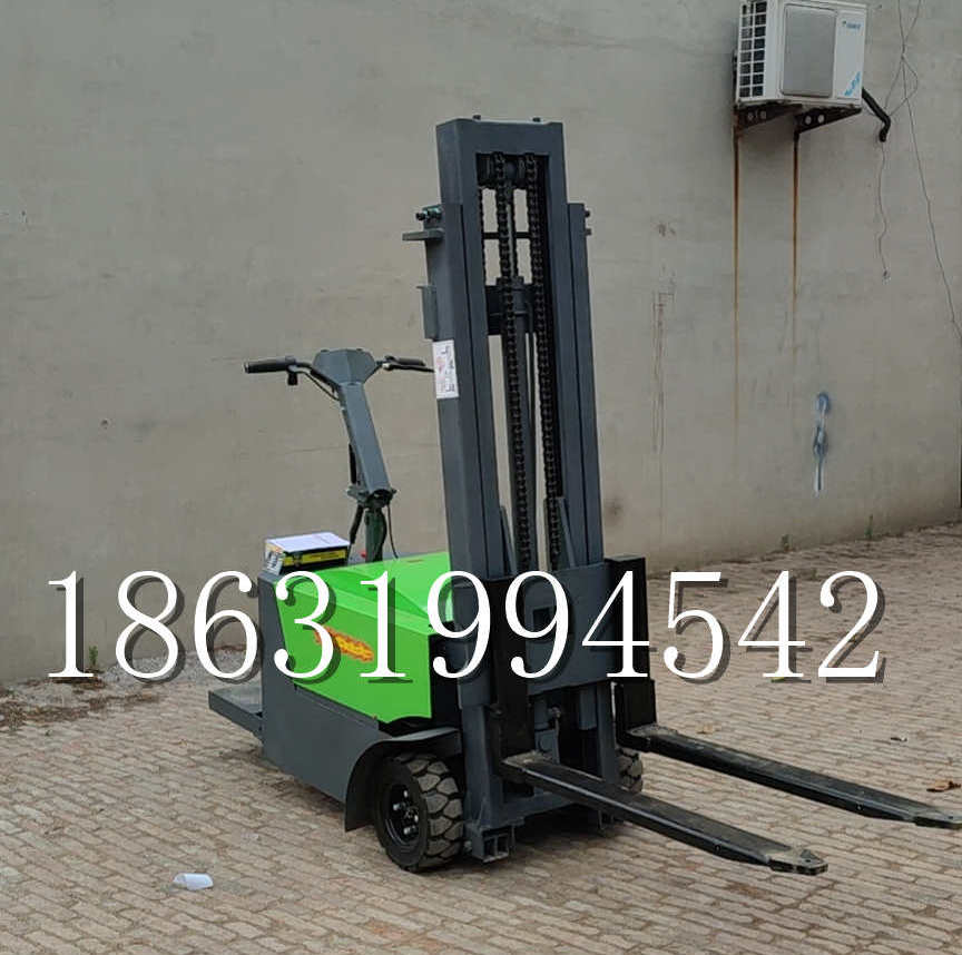 沈河区优程全电动叉车插腿式堆高车液压装卸车1.5吨升高小型站驾式铲车